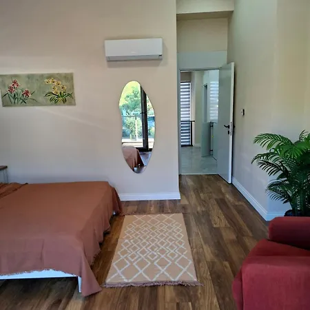 Beysvillas - F - * קמר